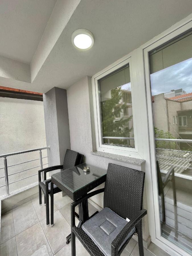 Golden Apartment Skopje Buitenkant foto